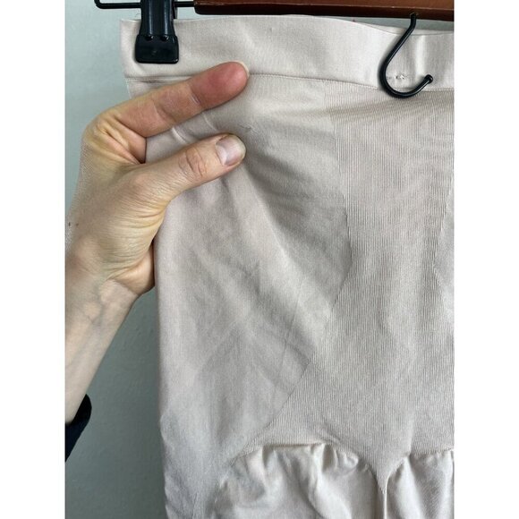 ASSETS SPANX Women's Shaping Mid Thigh Shapewear Shorts Black XL Pull On - Picture 3 of 5